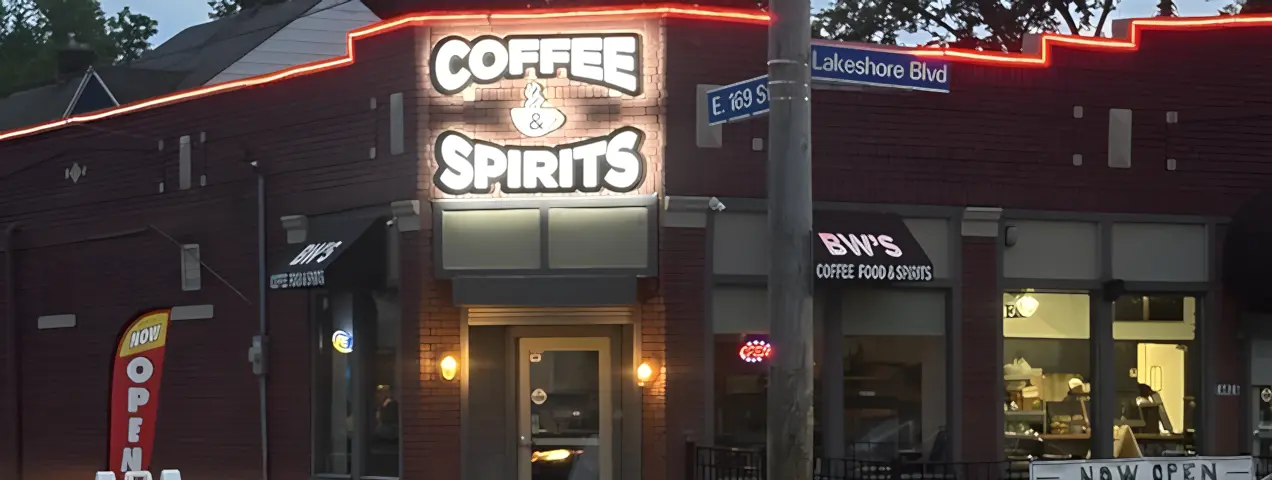 Walt's Sports Bar & Grill